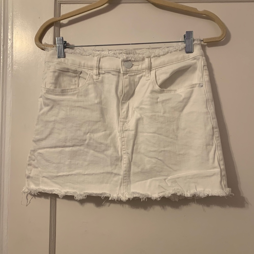 White denim skirt